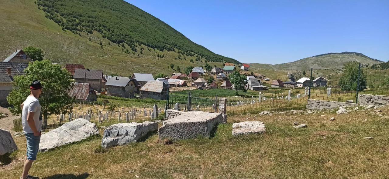 Na Krovu Svijeta Gornji Lukomir Экстерьер фото